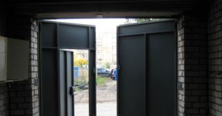 Купить гаражные ворота распашные Люберцы, цена от 3860 руб.