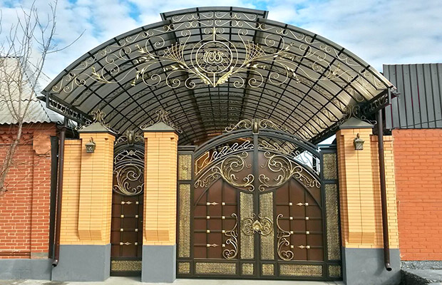 Купить или заказать ворота для дома с навесом - стильные и надежные решения для вашего участка в Люберцах от 41842 руб | Титанзабор